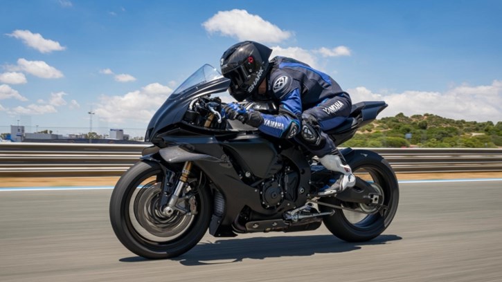R1 RACE